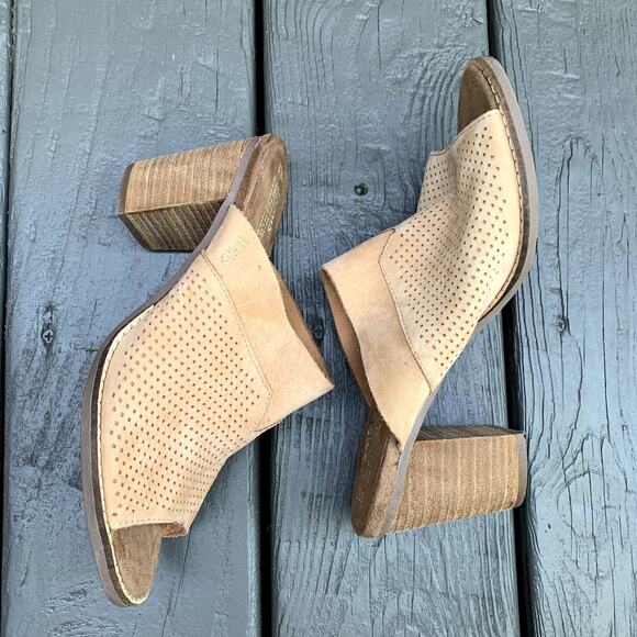 TOMS Sandstorm Tan Perforated Suede Nubuck Majorca Mule Sandal Shoe Peep Toe 8.5 - Picture 2 of 9
